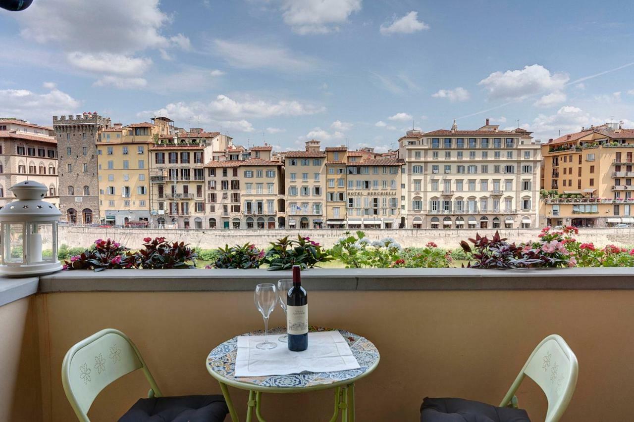 Historical Apartment Spectacular Arno View With Balcony From 12 Th Century. Firenze Kültér fotó