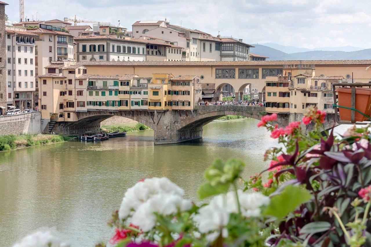 Historical Apartment Spectacular Arno View With Balcony From 12 Th Century. Firenze Kültér fotó