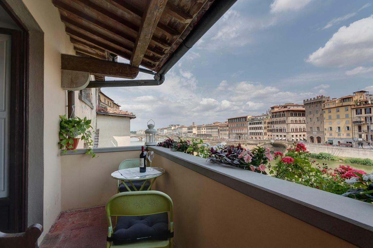 Historical Apartment Spectacular Arno View With Balcony From 12 Th Century. Firenze Kültér fotó